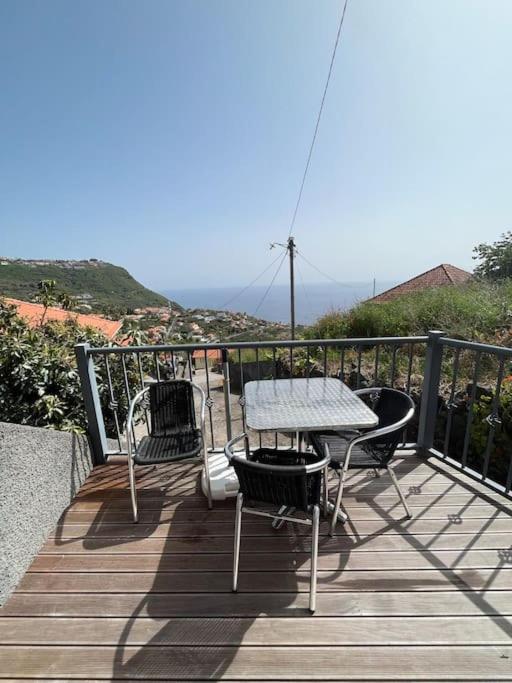 Kleines Haus Am Meer Arco da Calheta  Exteriör bild